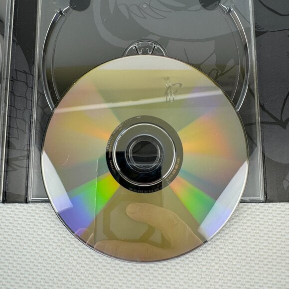 Game Of Thrones The Complete First Season DVD Box Set 5 Discs with Episode Guide - Picture 13 of 16